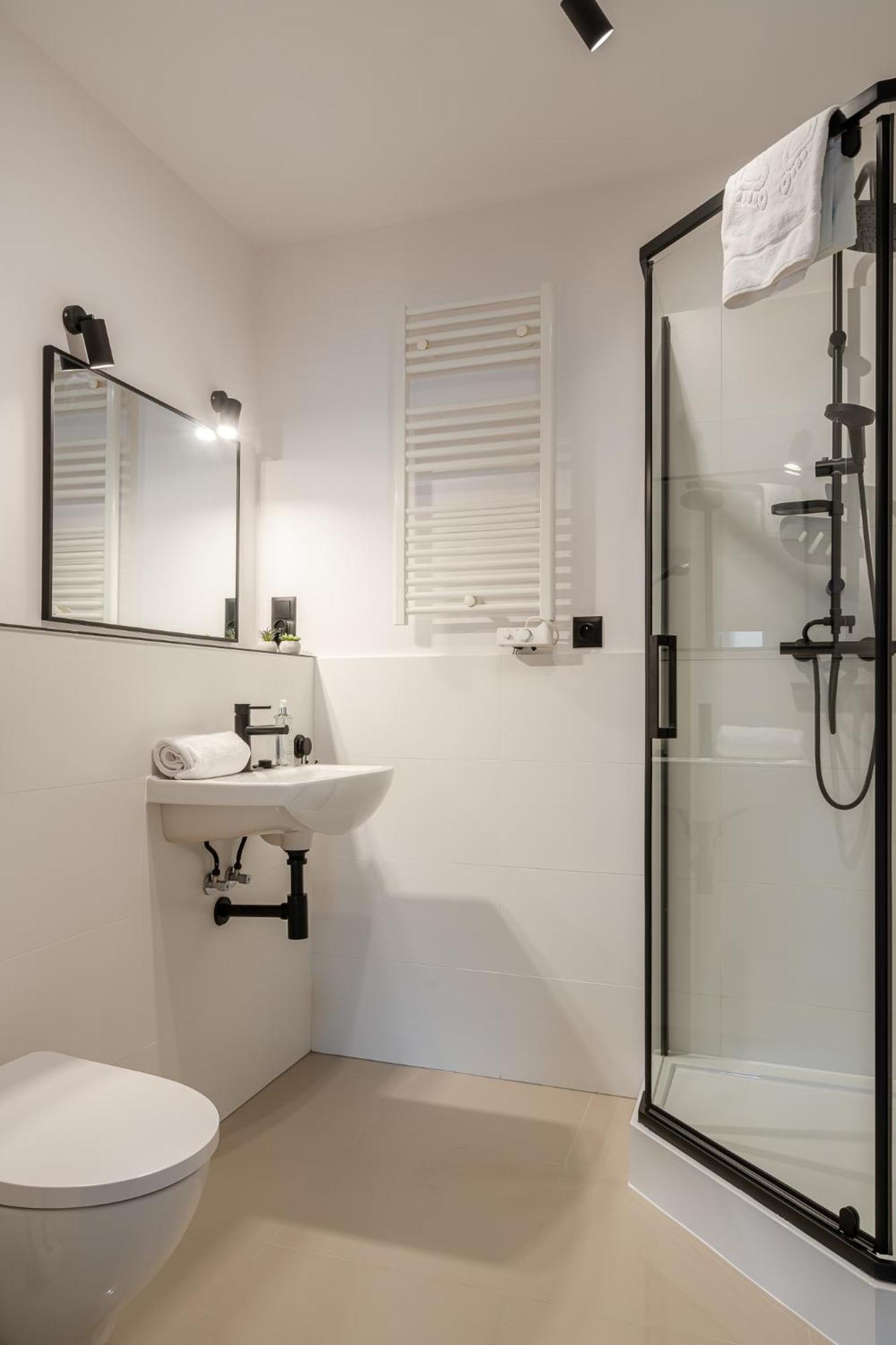 Rentplanet - Apartamenty Cybulskiego II Вроцлав Екстер'єр фото